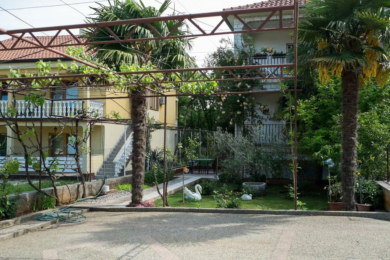 Apartment Dani Malinska